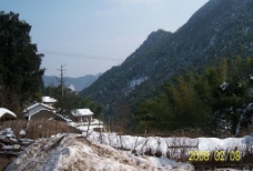 雪景山峰图片